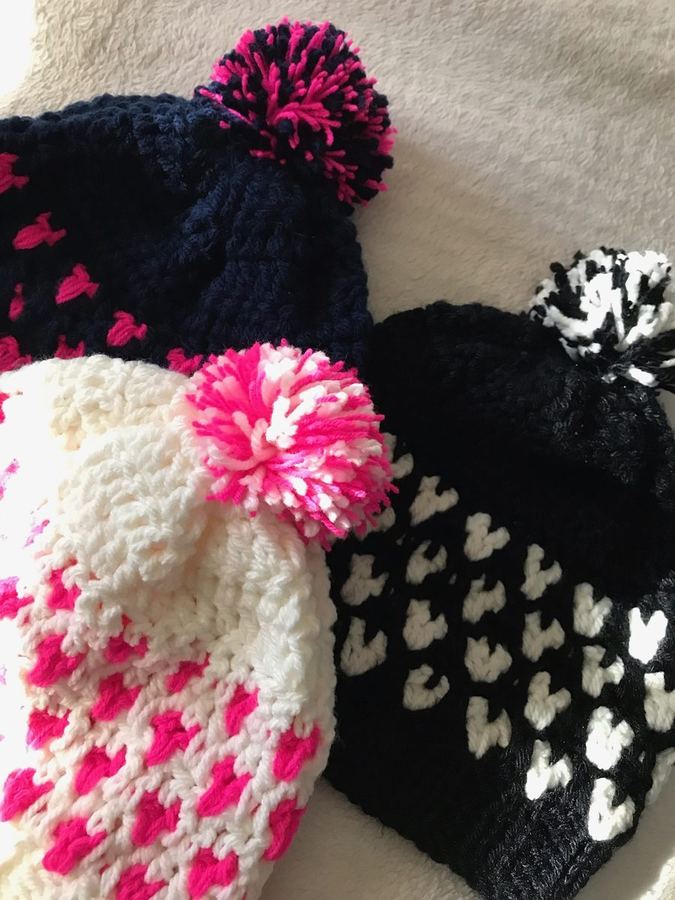 GORROS POMPÓN